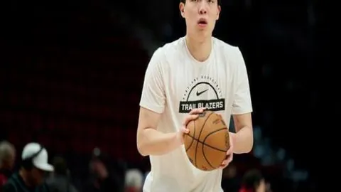 “篮网挑战丹佛高原，能否顺利翻越这座险峰？”