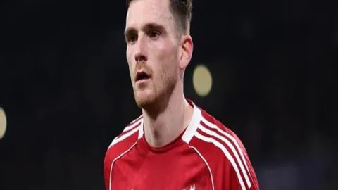 “紫金军团攻势如潮，奇才能否力挽狂澜，捍卫荣耀之战？”